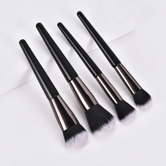 Janiah'z Beauty &Essentials  make brushes - Picture 6 of 6